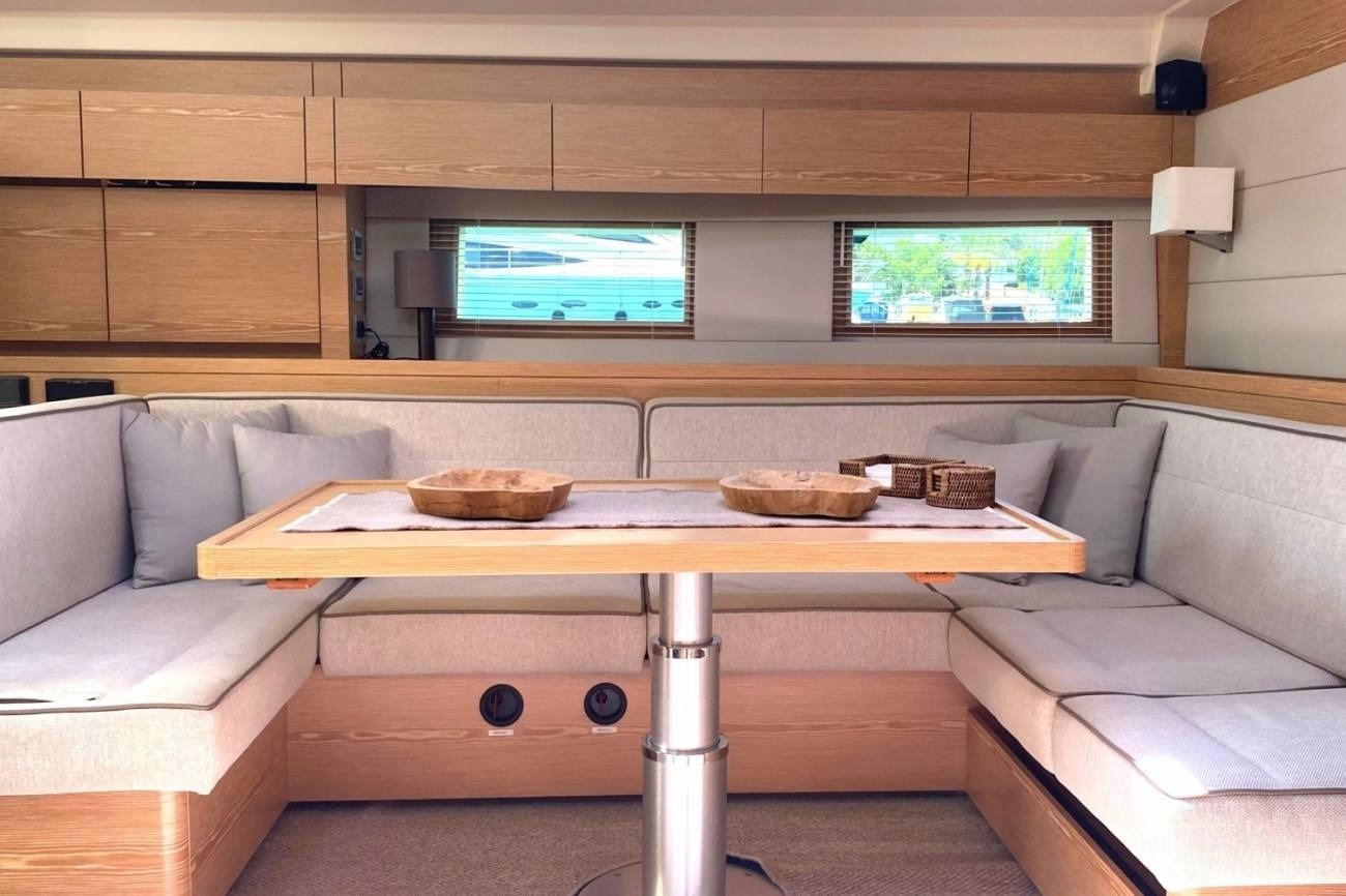 Hanse 588 For Sale interior
