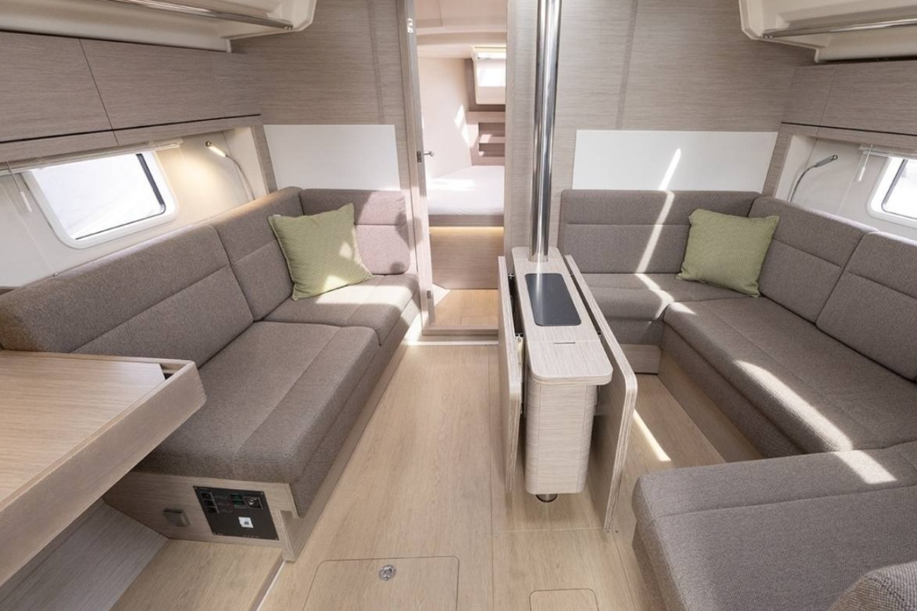 Hanse 388 For Sale - Humble Aboat interior