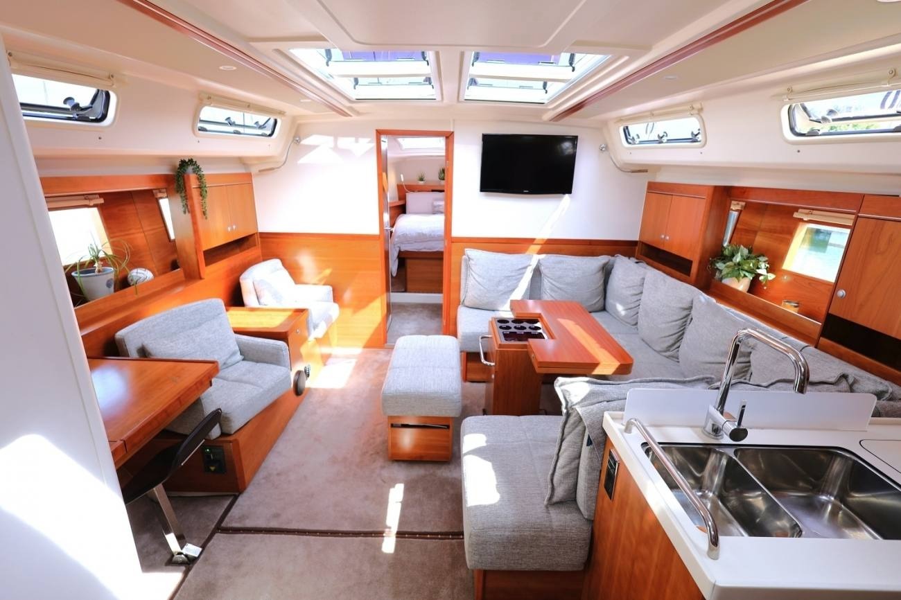 Hanse 455 Skyfall Interior